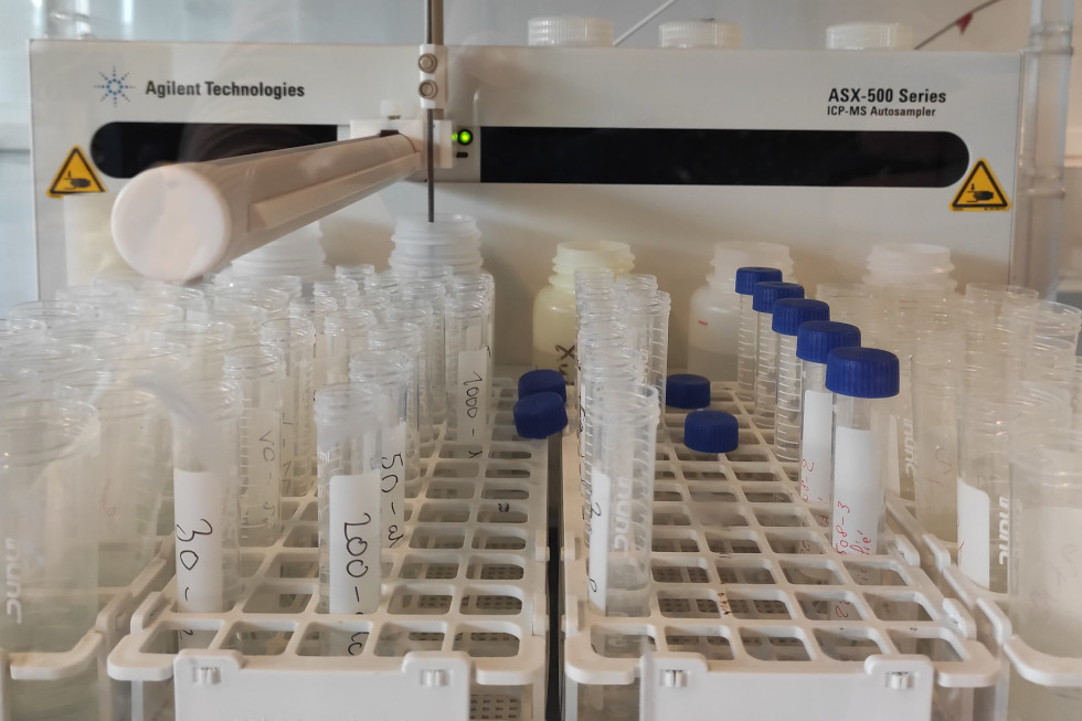 Pr��l��vement de suspension de particules pour l��analyse SP ICP MS