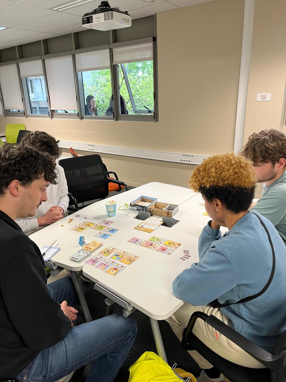 Jeux de soci��t��